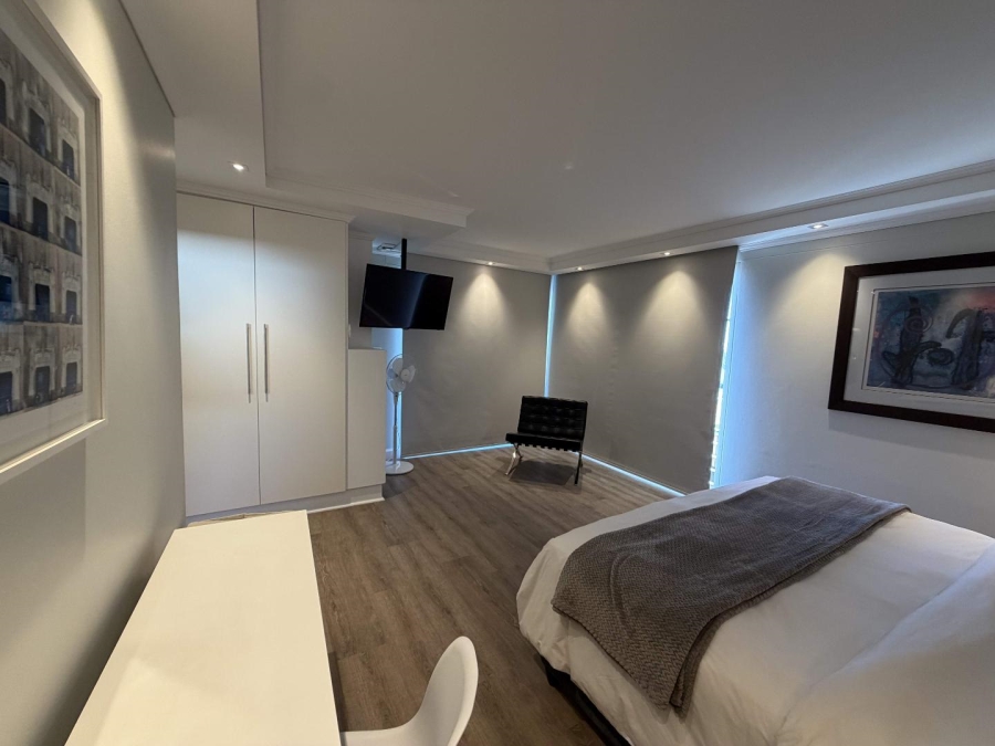 To Let 3 Bedroom Property for Rent in Sea Point Western Cape
